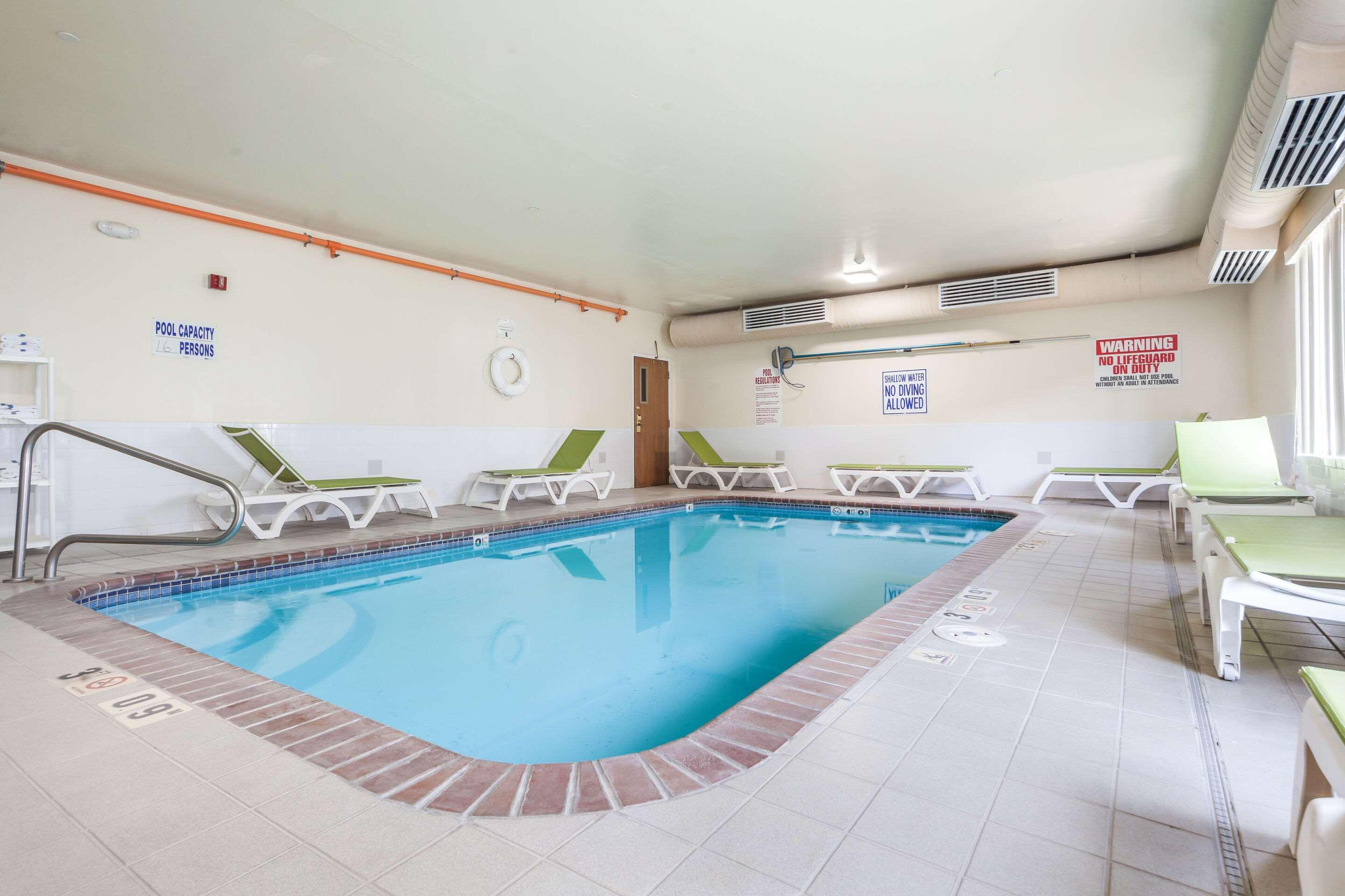 Quality Inn & Suites West Omaha - Ne Linclon Eksteriør bilde
